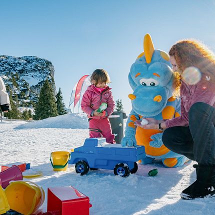 Kinderbetreuung Triassic Park Steinplatte