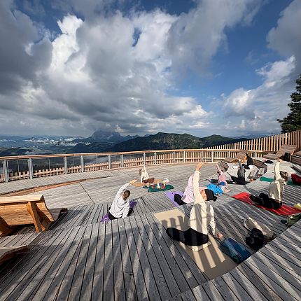 Fit_mit_Aussicht_Yoga_Steinplatte