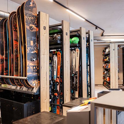 Servicestation_Steinplatte_Mader