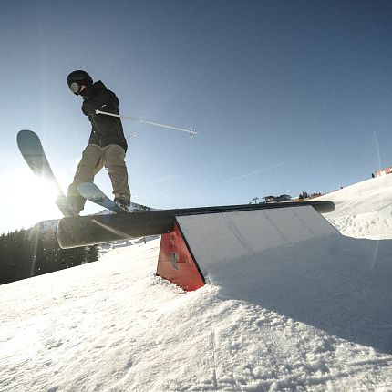 Schifahren Snowpark Steinplatte